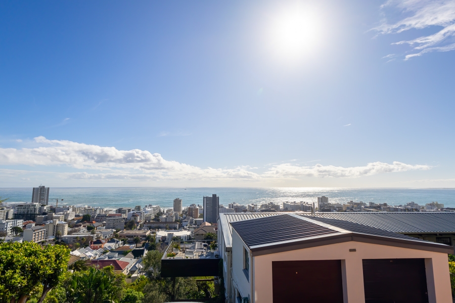 1 Bedroom Property for Sale in Sea Point Western Cape